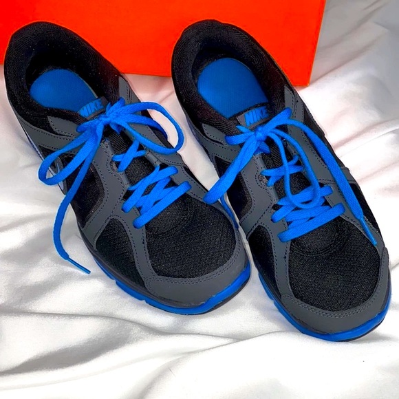 Nike Royal Blue and Black Dual Fusion Low Top Track Running Shoes Tennis… - Picture 2 of 5
